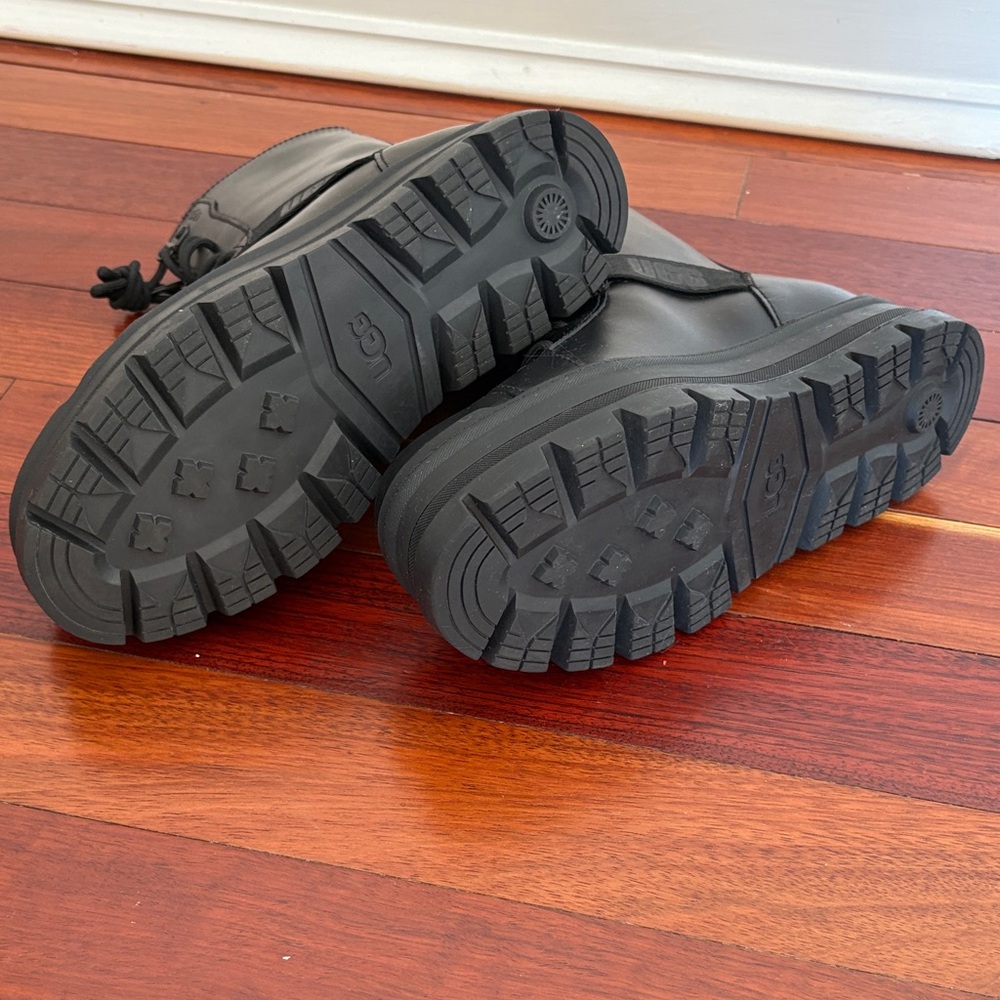 UGG® • Sheena Combat Boots • Brand New - Picture 6 of 6
